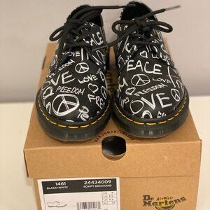 Dr. Martens Shoes 1461 Oxford Script "Peace Love Freedom" Black Women size 6